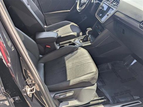 Used 2023 Volkswagen Tiguan SE R-Line image 21