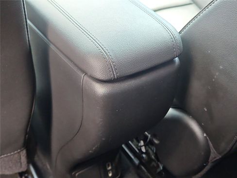 Used 2024 Buick Encore GX Sport Touring AWD/4WD image 13