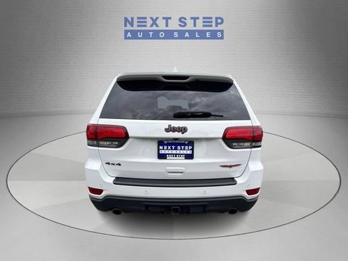 Used 2017 Jeep Grand Cherokee Trailhawk w/ Trailhawk Luxury Group AWD/4WD image 7