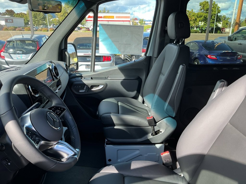 New 2026 Mercedes-Benz Sprinter 2500 image 9