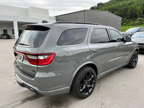 Used 2023 Dodge Durango R/T w/ Tow 'N Go Package AWD/4WD image 4