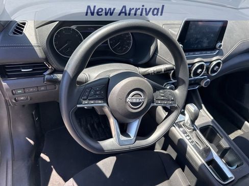 Used 2024 Nissan Sentra SV FWD image 10