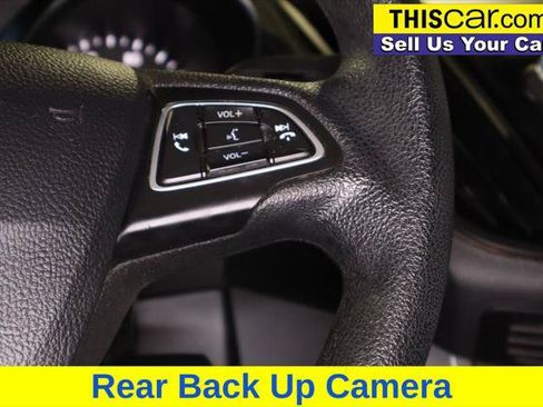 Used 2017 Ford Escape SE FWD image 17