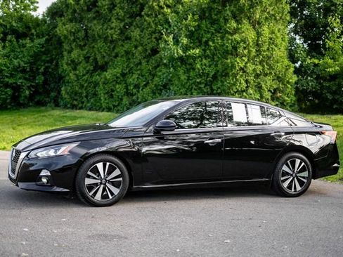 Used 2020 Nissan Altima 2.5 SL FWD image 8