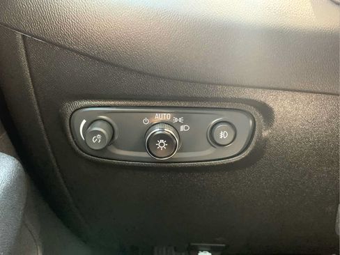 Used 2022 Chevrolet Equinox Premier FWD image 29