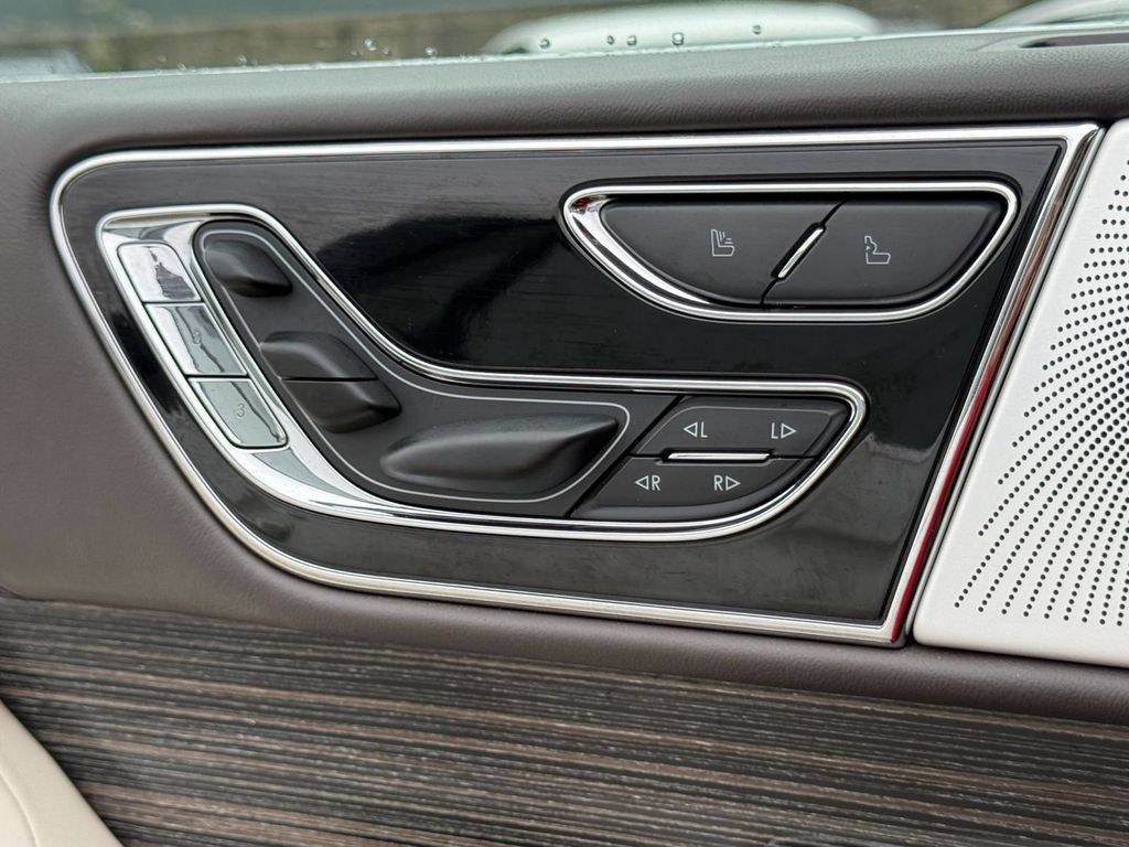 Certified 2023 Lincoln Navigator Black Label AWD/4WD image 14