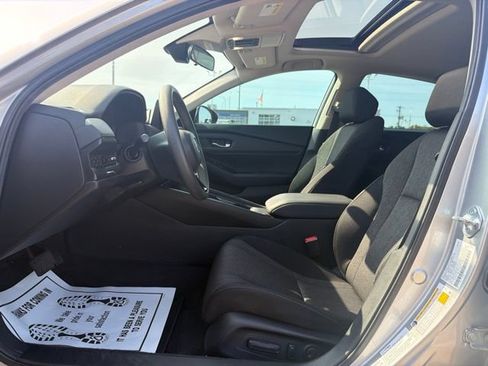 Used 2024 Honda Accord EX image 19