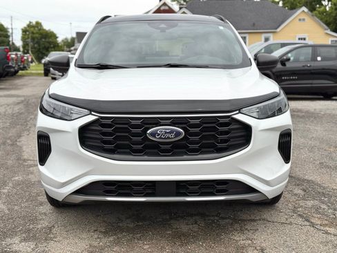 Used 2024 Ford Escape ST-Line w/ Tech Pack #1 FWD image 11