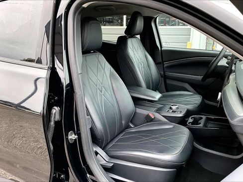 Used 2021 Ford Mustang Mach-E Select image 8