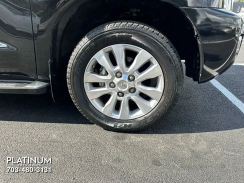Used 2020 Toyota Sequoia Platinum image 26