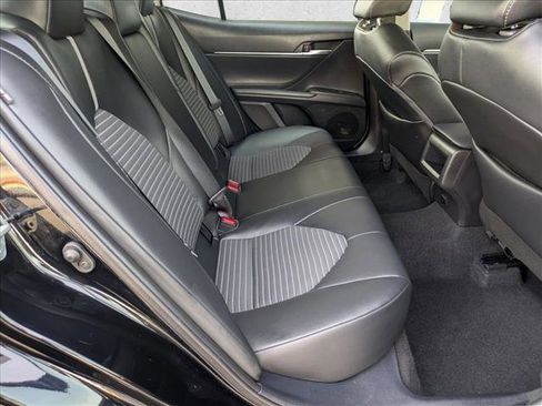 Used 2024 Toyota Camry SE image 18