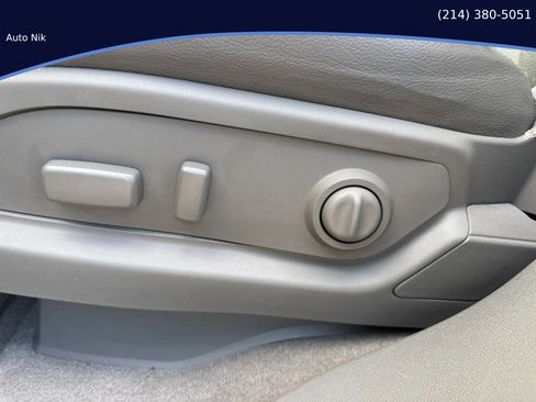 Used 2017 Chevrolet Traverse LT image 13