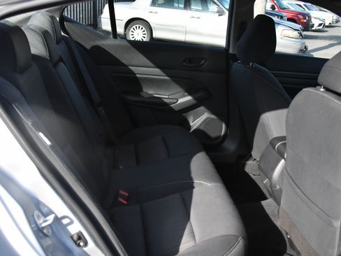 Used 2024 Nissan Altima 2.5 SV image 37