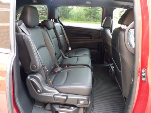 Used 2024 Honda Odyssey Sport image 45