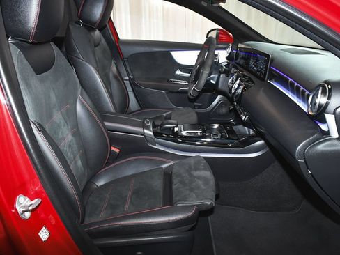 Used 2021 Mercedes-Benz A 35 AMG 4MATIC image 65
