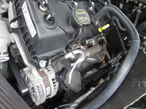 Used 2017 Ford Mustang Coupe RWD image 15