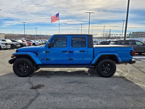 Used 2023 Jeep Gladiator Overland w/ Cold Weather Group image 7