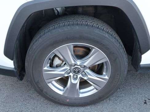 Certified 2025 Toyota RAV4 XLE FWD image 9