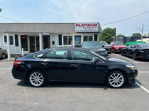 Used 2013 Toyota Avalon XLE Touring FWD image 5