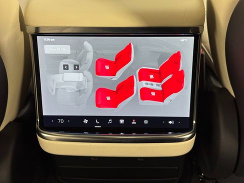 Used 2023 Tesla Model X image 35