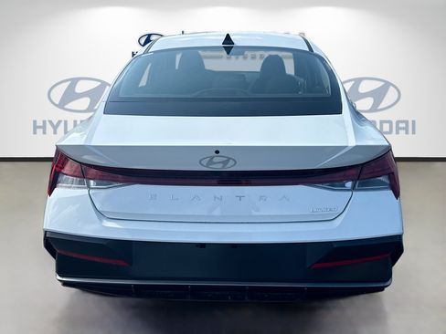 New 2026 Hyundai Elantra Limited FWD image 5