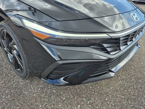 New 2026 Hyundai Elantra SEL Sport FWD image 9