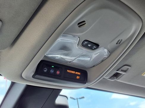 Used 2025 Buick Encore GX Preferred AWD/4WD image 13