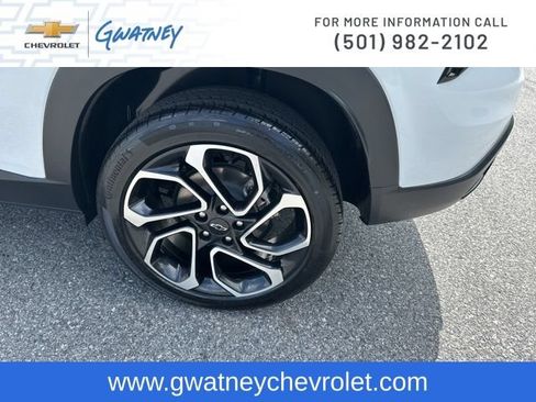 Used 2025 Chevrolet Trax RS w/ Driver Confidence Package FWD image 10