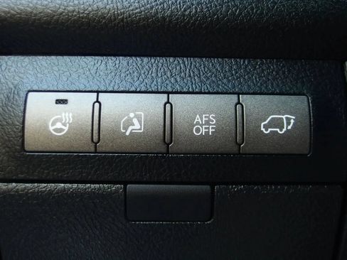 Used 2011 Lexus LX 570 4WD w/ Luxury Pkg image 67