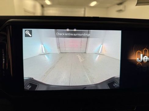 New 2025 Jeep Gladiator Sport image 19