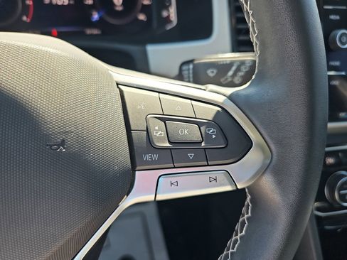 Used 2023 Volkswagen Atlas SE w/ Panoramic Sunroof Package FWD image 15