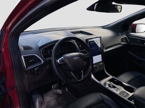 Used 2024 Ford Edge ST-Line image 9