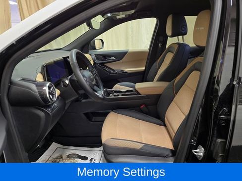 Used 2025 Chevrolet Equinox ACTIV w/ Safety and Technology Package AWD/4WD image 14