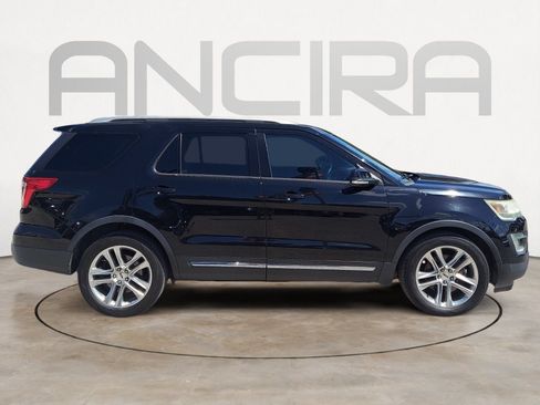 Used 2016 Ford Explorer XLT w/ Equipment Group 202A FWD image 11