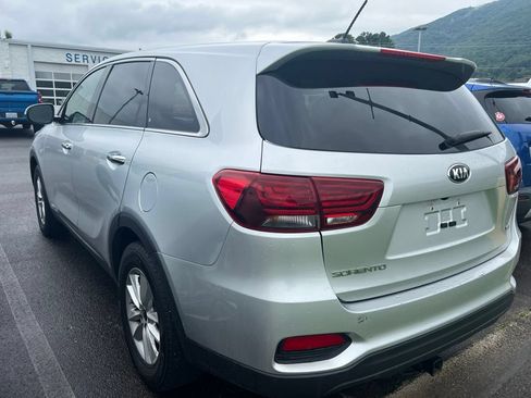 Used 2019 Kia Sorento AWD V6 image 6