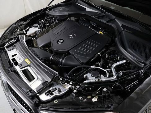 Used 2023 Mercedes-Benz GLC 300 4MATIC image 38