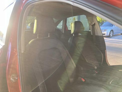 Certified 2023 Volkswagen Jetta SE image 24