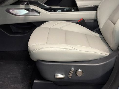 New 2026 Lincoln Nautilus Premier AWD/4WD image 15