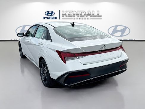 New 2026 Hyundai Elantra Limited w/ Cargo Package FWD image 4