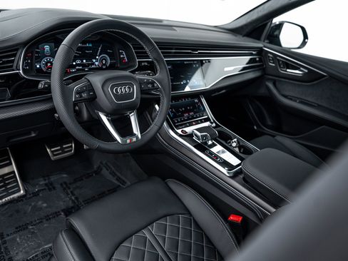 New 2026 Audi SQ8 Prestige image 9