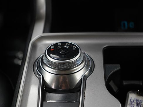 Used 2024 Ford Edge SEL image 19