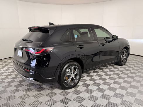 Certified 2024 Honda HR-V EX-L image 9