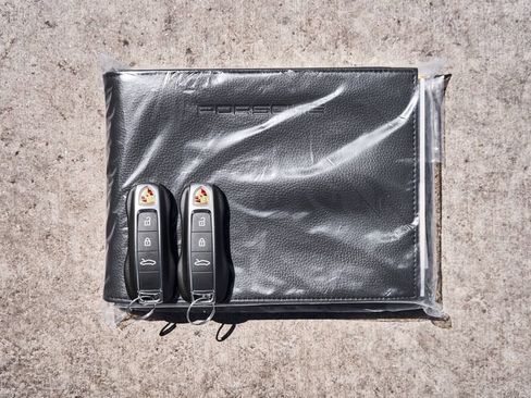 Used 2026 Porsche 911 Carrera 4 GTS AWD/4WD image 74