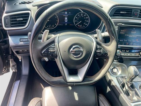 Used 2022 Nissan Maxima SR w/ Sport Mat Group image 11
