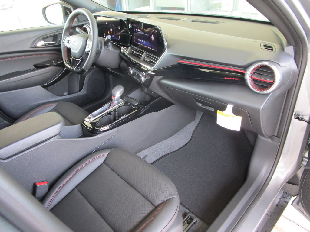 New 2026 Chevrolet Trax RS w/ Driver Confidence Package FWD image 18