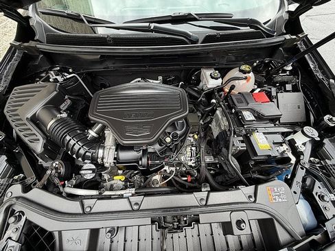 Used 2023 Cadillac XT5 Premium Luxury w/ LPO, Floor Liner Package AWD/4WD image 28