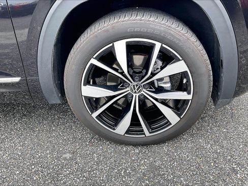 Used 2025 Volkswagen Atlas SEL Premium R-Line AWD/4WD image 9