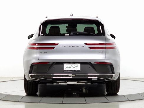 Used 2026 Genesis GV70 2.5T Advanced AWD/4WD image 6