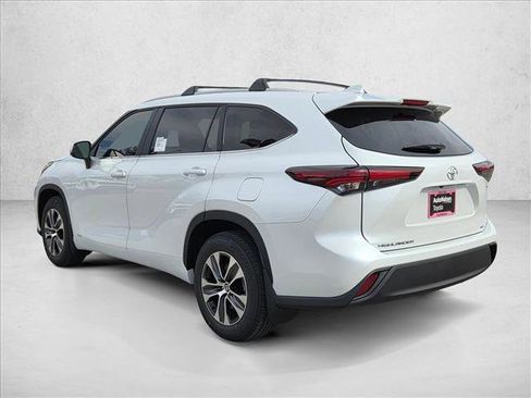 New 2026 Toyota Highlander XLE AWD/4WD image 9