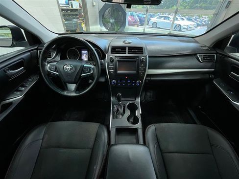 Used 2016 Toyota Camry SE FWD image 22